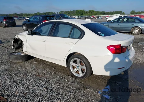 2013 BMW 320 I из США, поврежденный, VIN WBA3B1C54DF461514